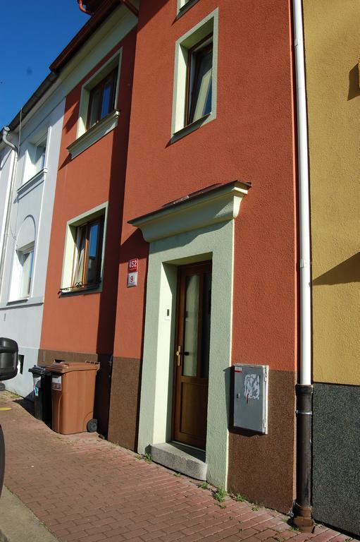 Apartment In A Red House With Garden Ceske Budejovice Exterior photo